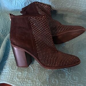 Super cute booties